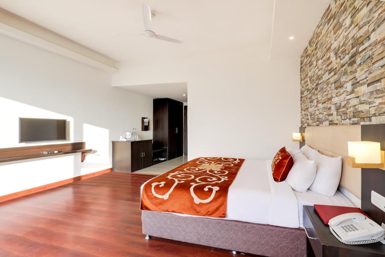 Summit Denzong Hotel & Spa Гангток Экстерьер фото