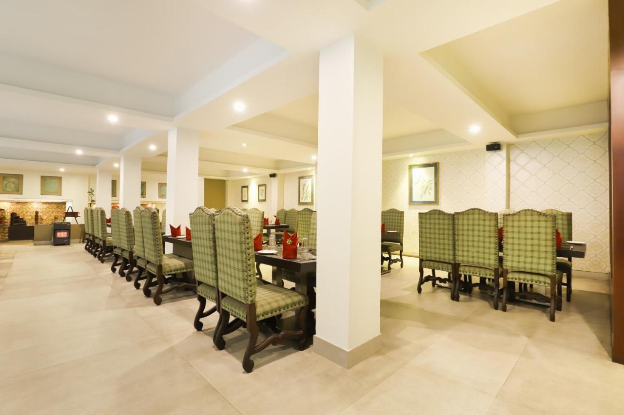 Summit Denzong Hotel & Spa Гангток Экстерьер фото